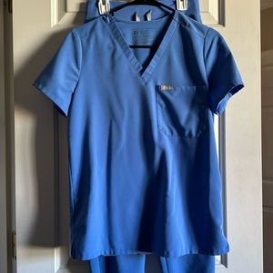 Ceil Blue Figs Scrub Set